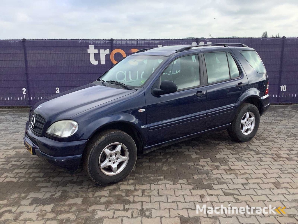 1998 - Mercedes-Benz - M-class - 230 - Passenger car