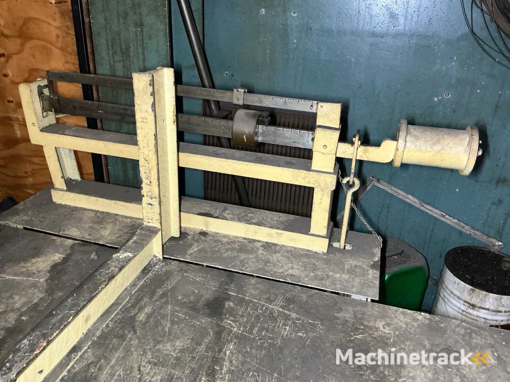 ENRICO BAGNI Weegschaal