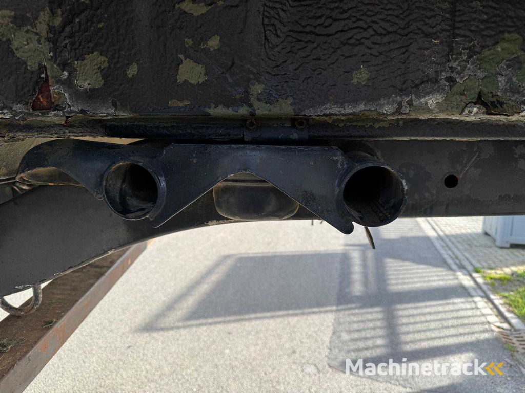 Mercedes Benz G-klasse / Peugeot P4 chassis (2x) + carrosserie