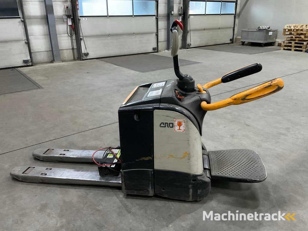 2011 Crown WT3040 Elektrische palletwagen