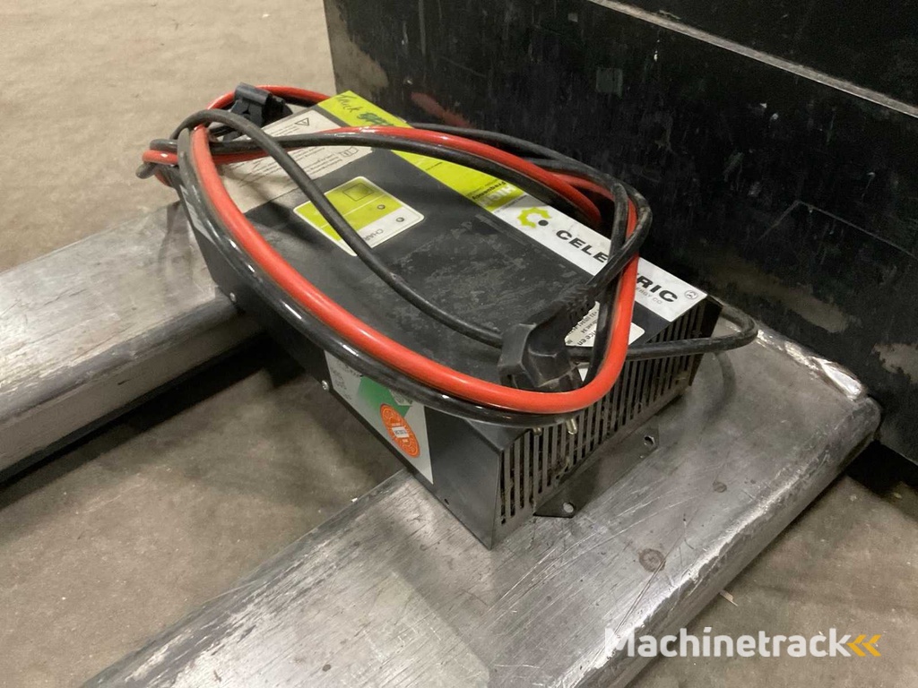 2011 Crown WT3040 Elektrische palletwagen