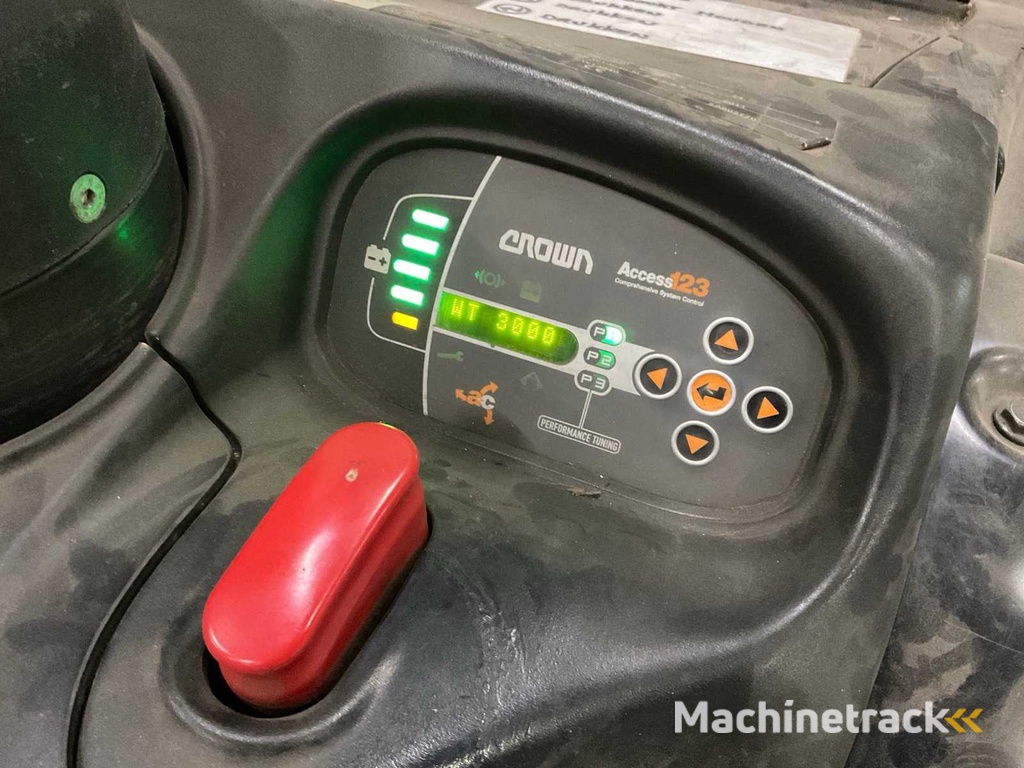 2011 Crown WT3040 Elektrische palletwagen