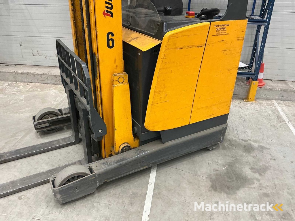 Jungheinrich - Reach truck