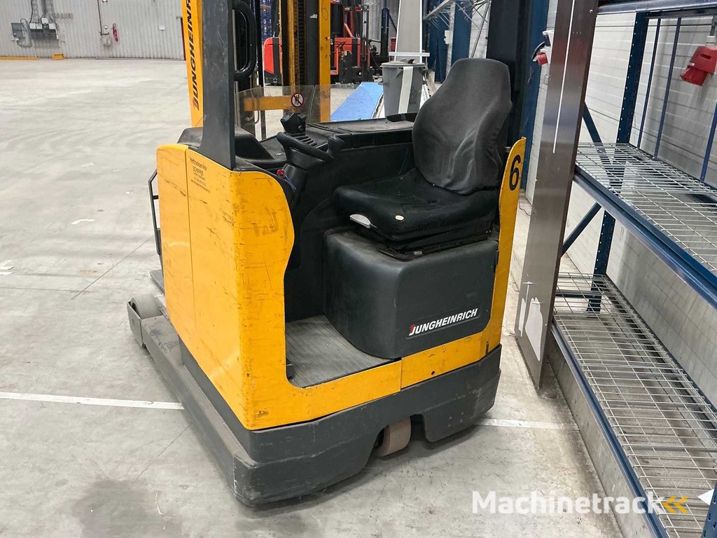 Jungheinrich - Reach truck