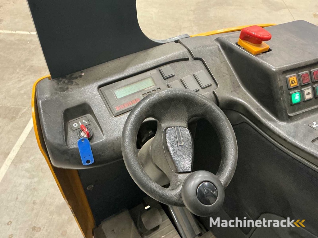 Jungheinrich - Reach truck