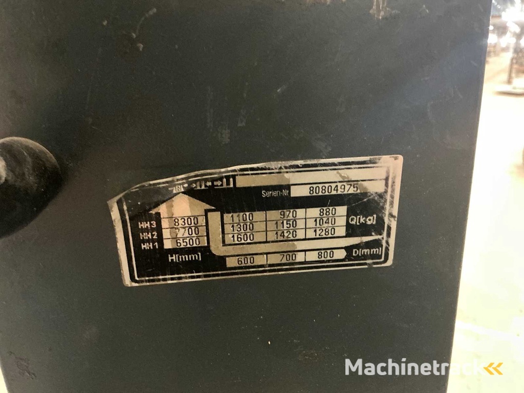 Jungheinrich - Reach truck