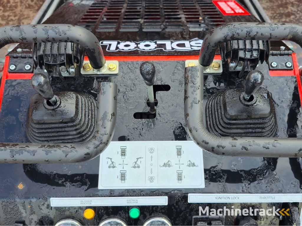 2025 - SDLOOL - SL380 - Rood - Shovel