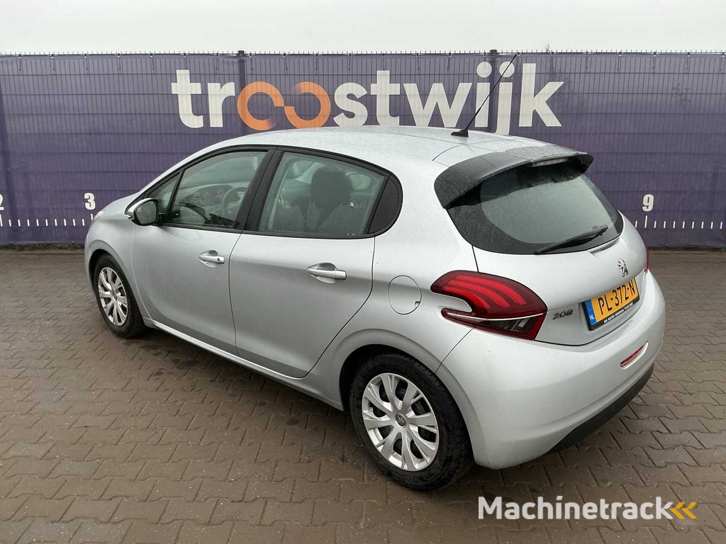 2017 - Peugeot - 208 - 1.2 PT Blue Lease - Personenauto