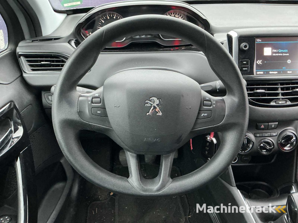 2017 - Peugeot - 208 - 1.2 PT Blue Lease - Personenauto