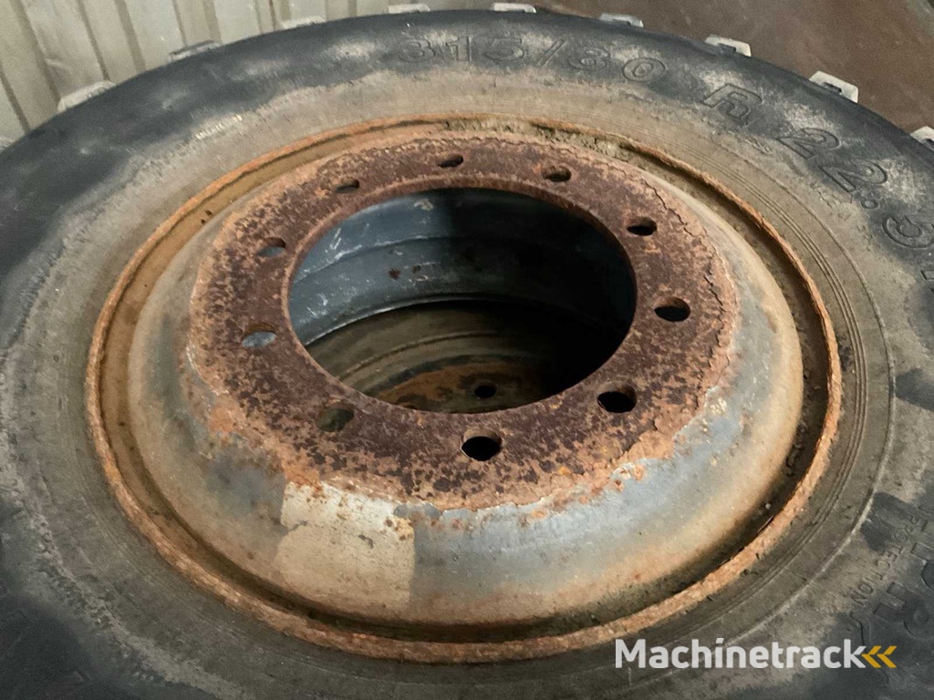 Reifen für Mobilbagger (4x)