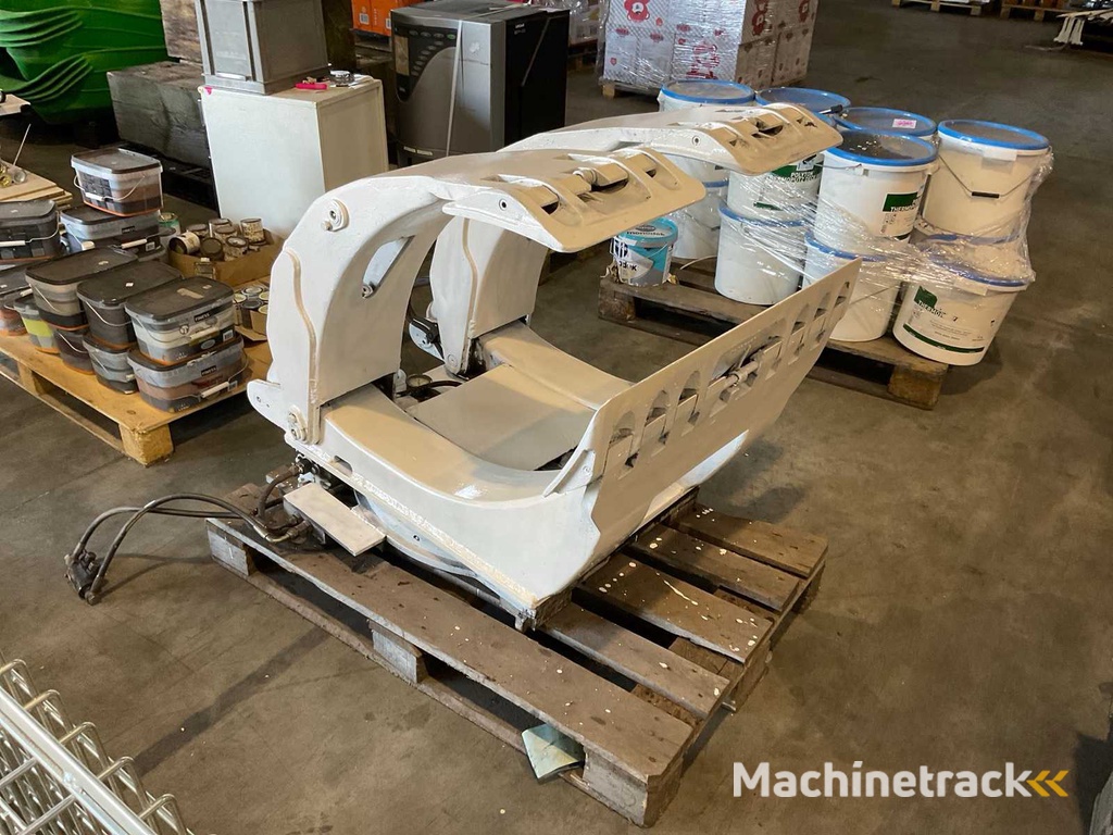 Clamp 360 degrees rotatable