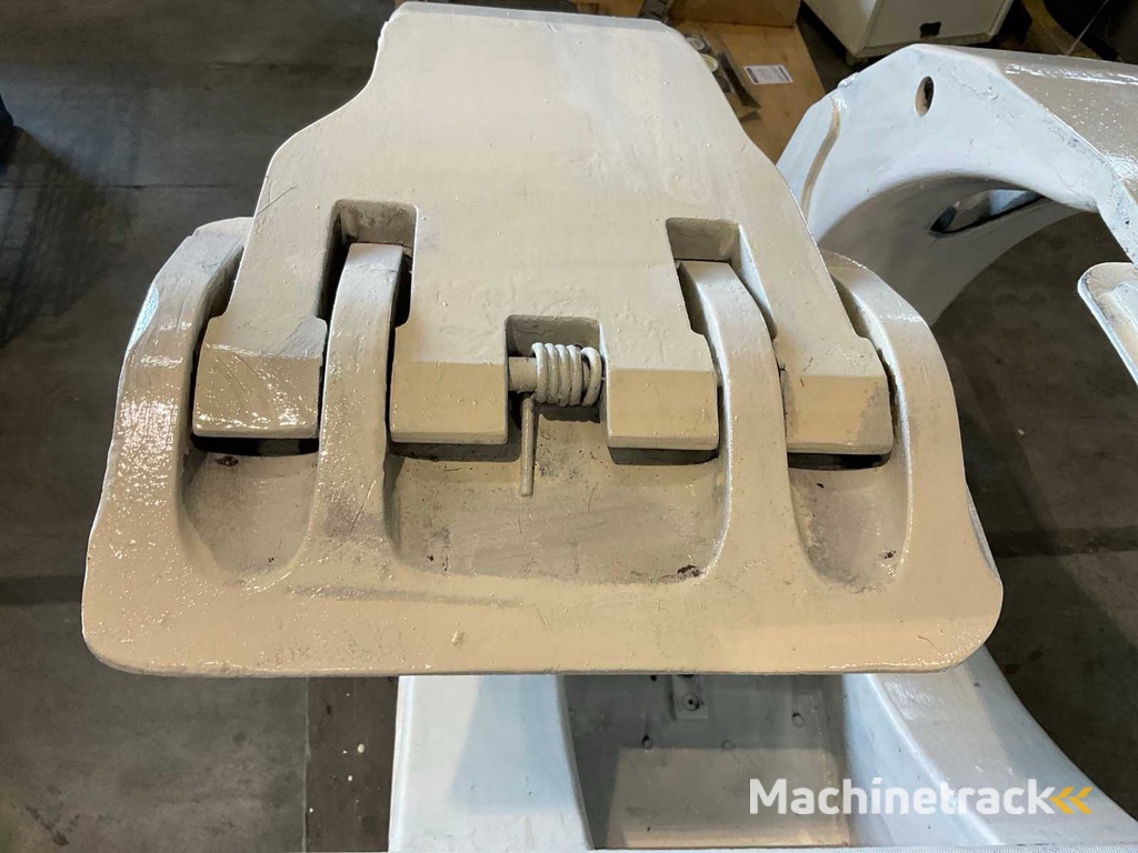 Clamp 360 degrees rotatable