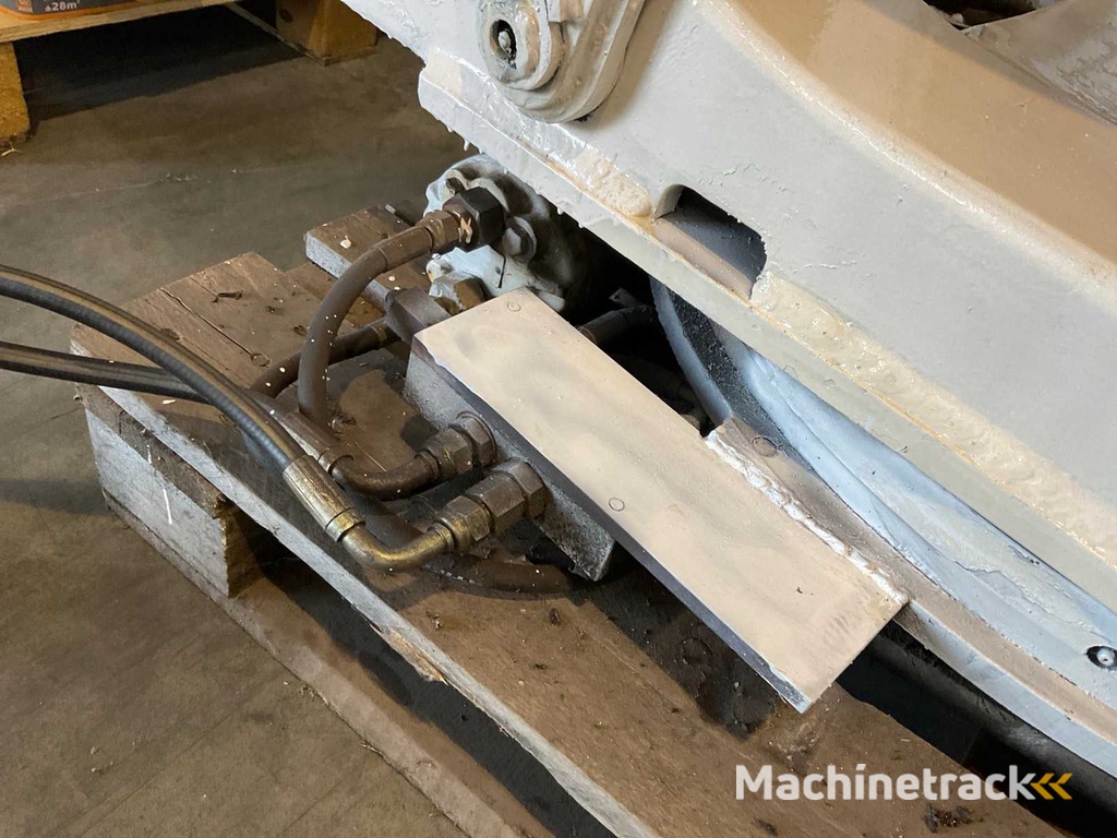 Clamp 360 degrees rotatable