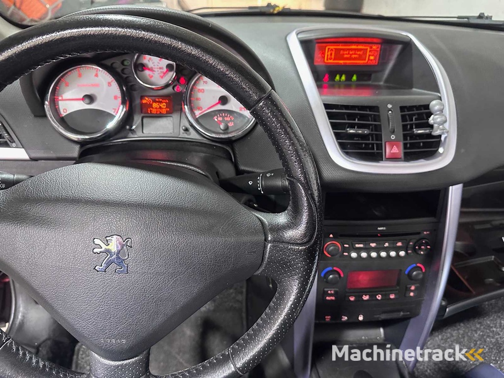 Peugeot - 207 CC - 1.6 VTi - R-814-JZ