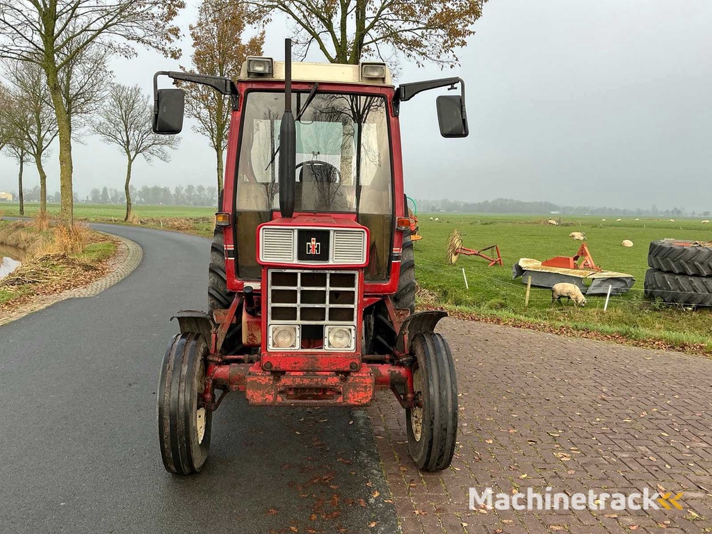 1981 International 745xl Tweewielaangedreven landbouwtractor