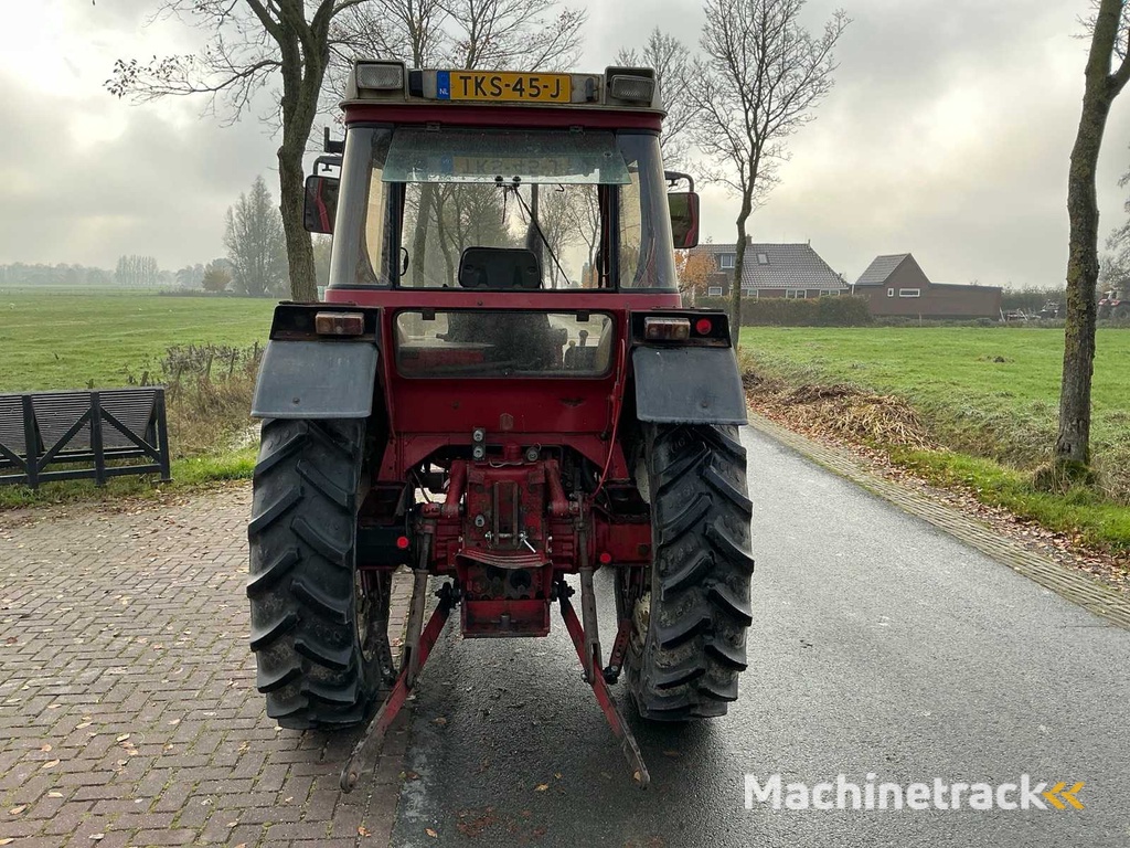 1981 International 745xl Tweewielaangedreven landbouwtractor