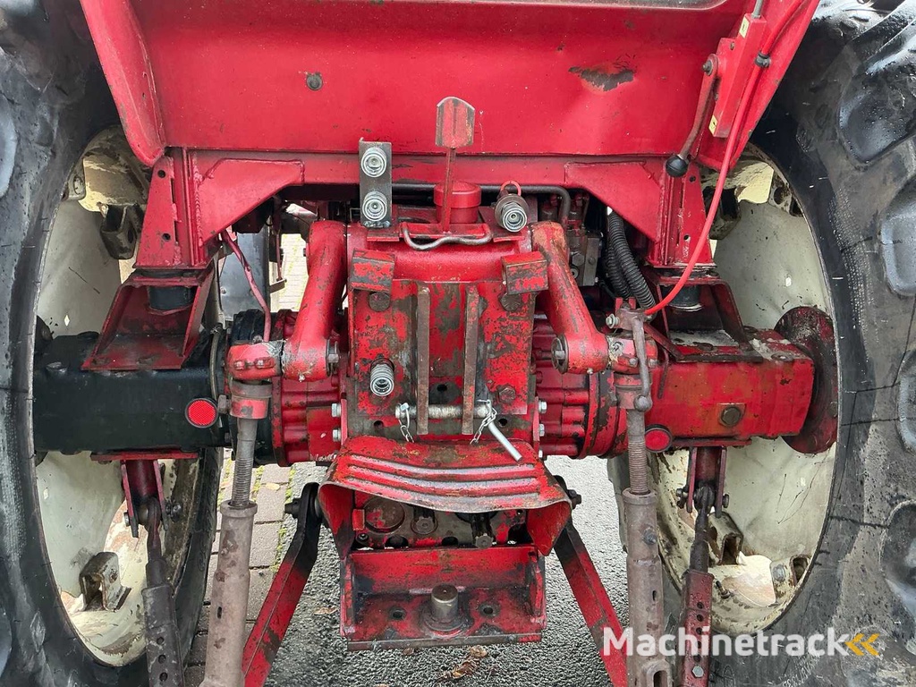 1981 International 745xl Tweewielaangedreven landbouwtractor