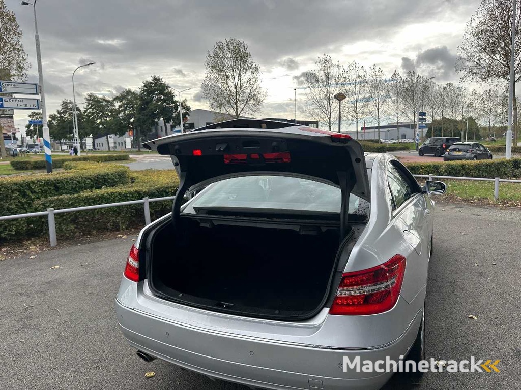 Mercedes-Benz - E-class Coupé - 250 CGI Elegance - Car - 2009