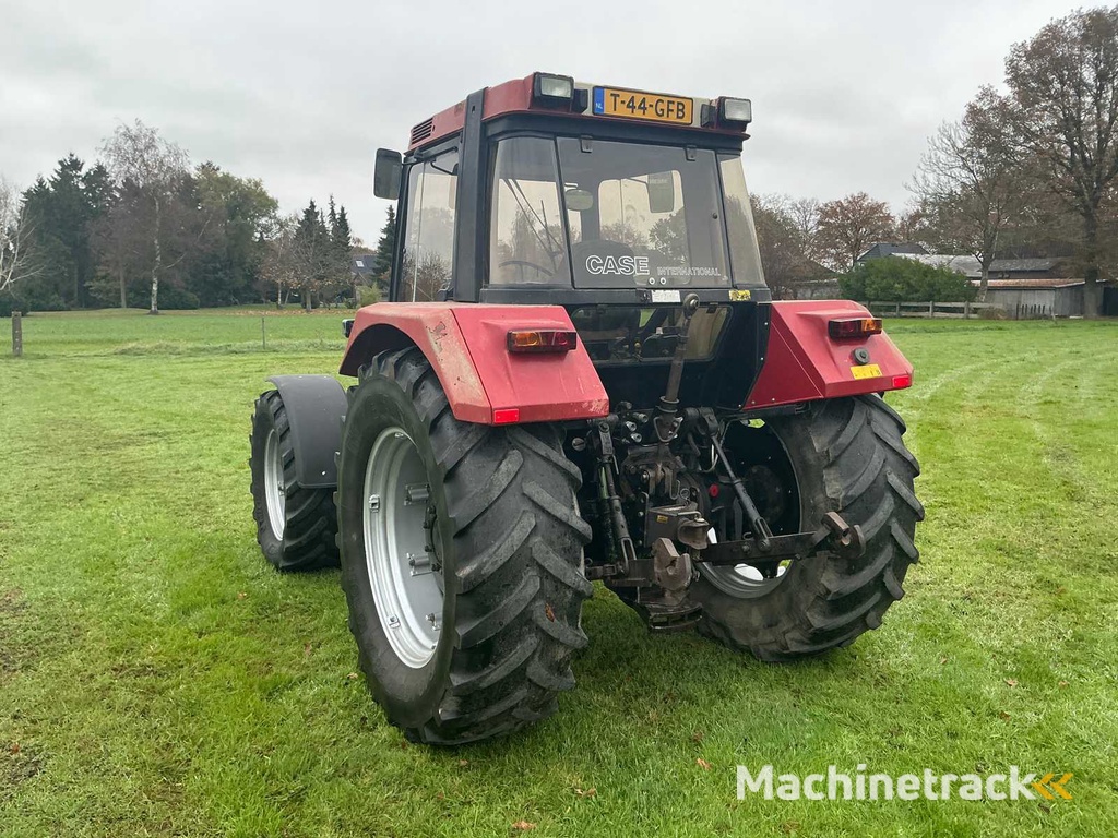 1986 Case international 1056 AXL Vierwielaangedreven landbouwtractor