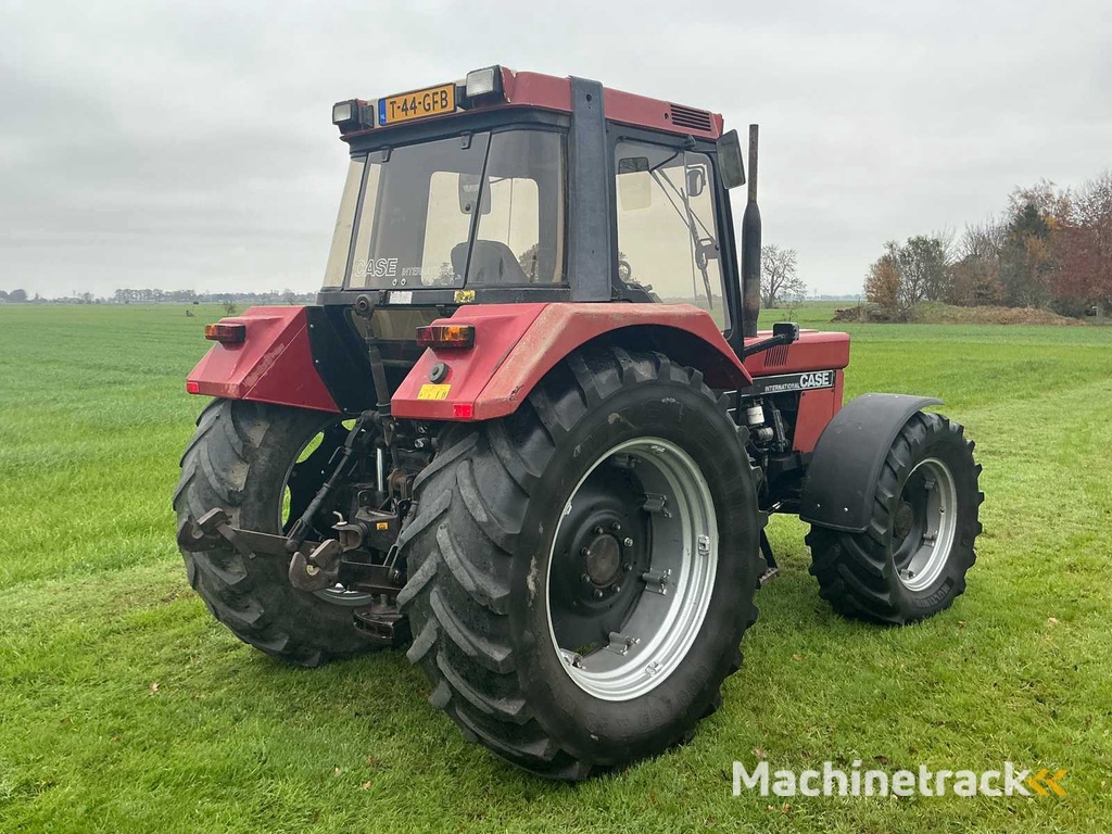 1986 Case international 1056 AXL Vierwielaangedreven landbouwtractor