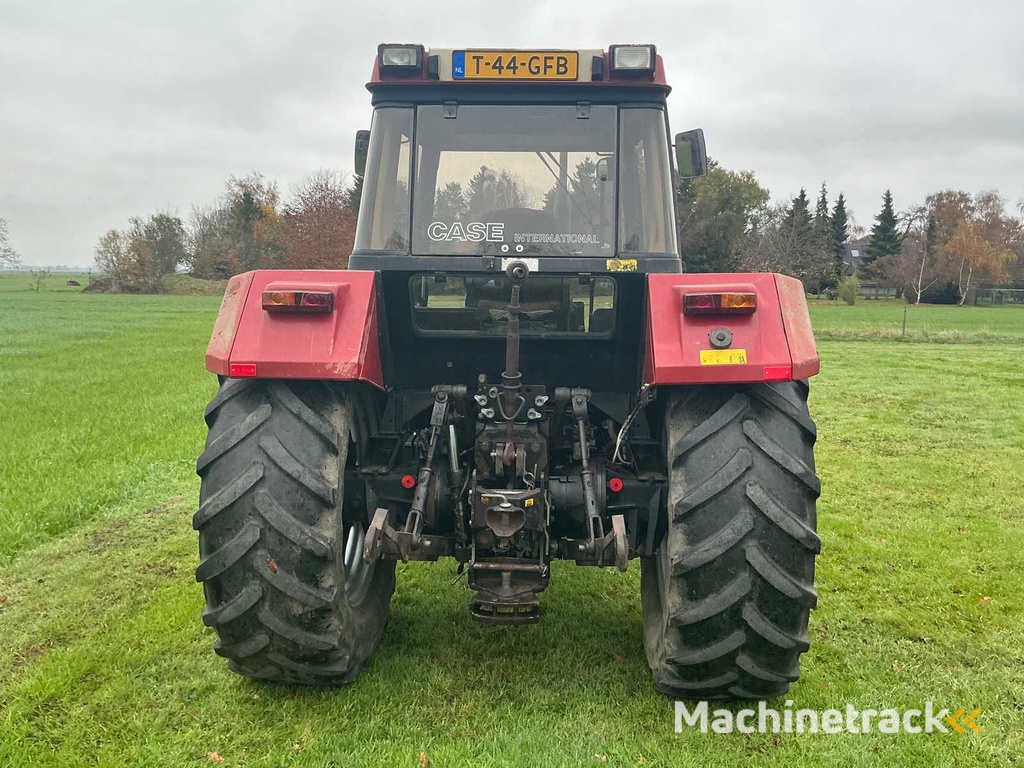 1986 Case international 1056 AXL Vierwielaangedreven landbouwtractor