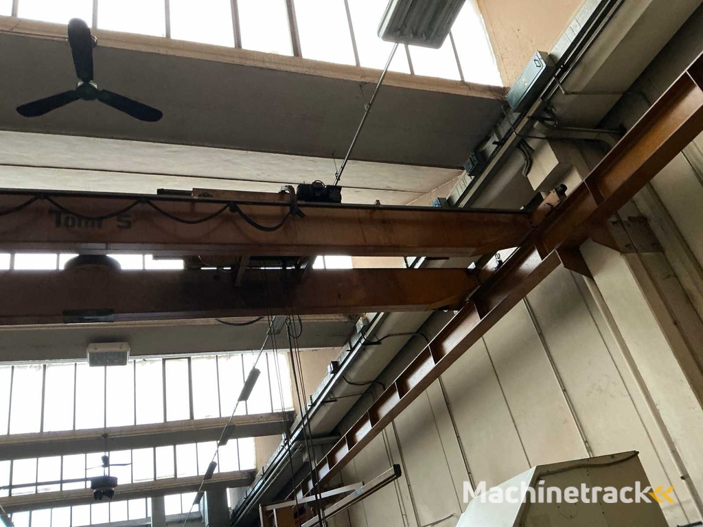 S.TRA. F Bovenloopkraan 5 ton.