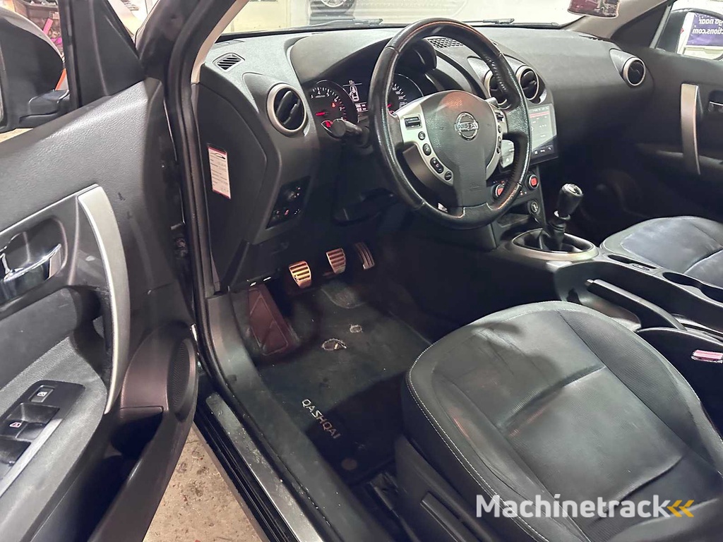 Nissan - Qashqai - 2.0 Connect Edition LPG 17-NXR-8