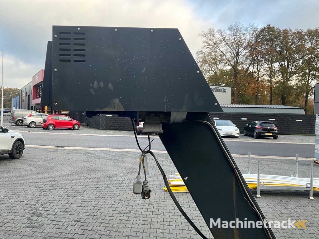 2014 La Protec 02348 Chip Conveyor