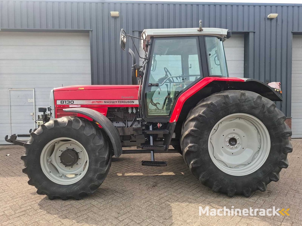 1997 Massey Ferguson 8130 Dynashift Vierwielaangedreven landbouwtractor
