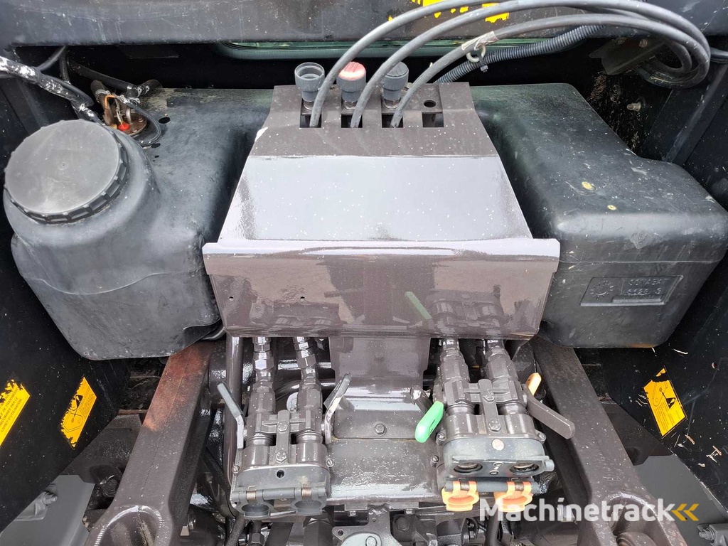 1997 Massey Ferguson 8130 Dynashift Vierwielaangedreven landbouwtractor