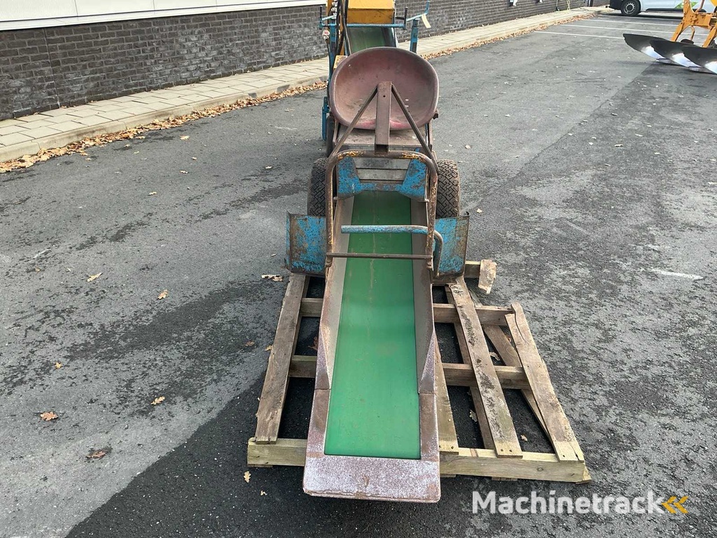 Climax Z40V Opraapmachine met mobiele opvoerband