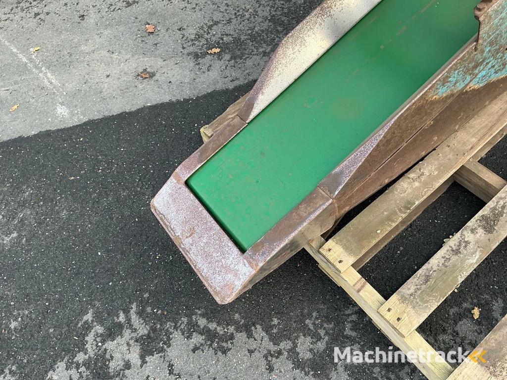 Climax Z40V Opraapmachine met mobiele opvoerband