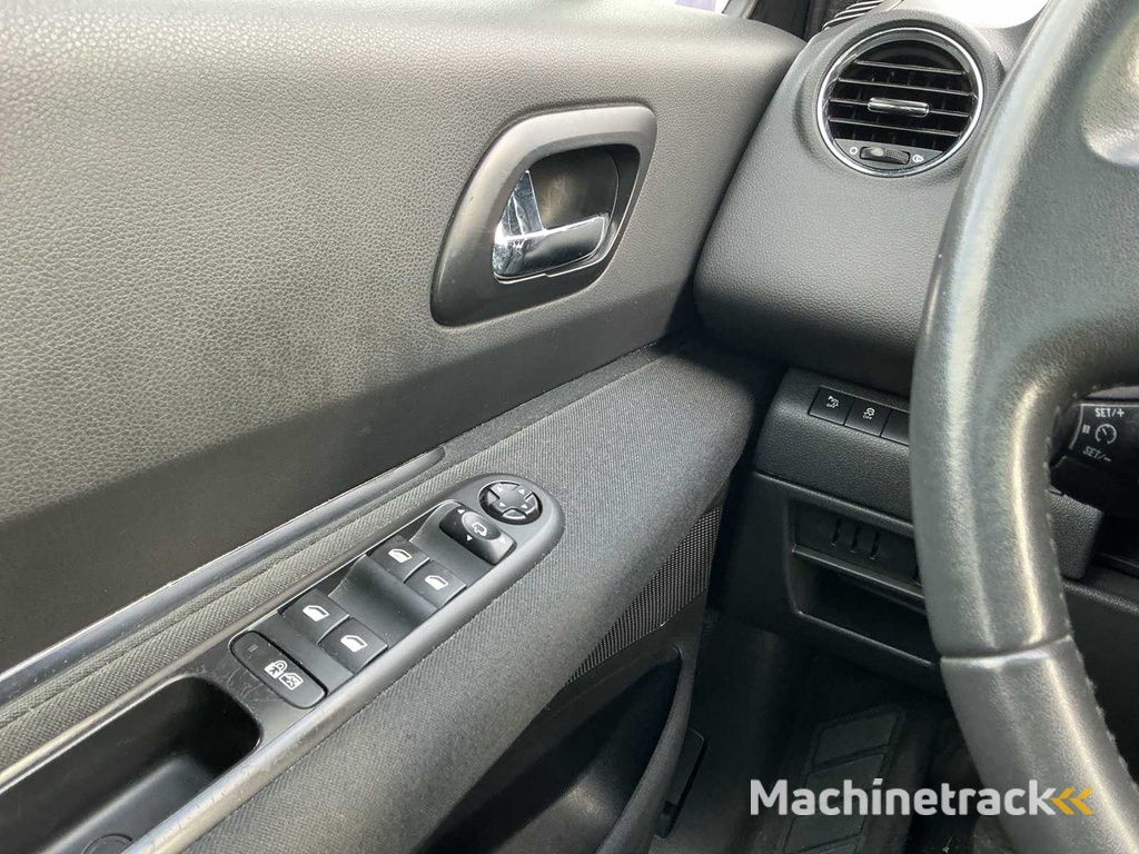 2014 - Peugeot - 5008 - 1.6 THP Active 5p. - Personenauto