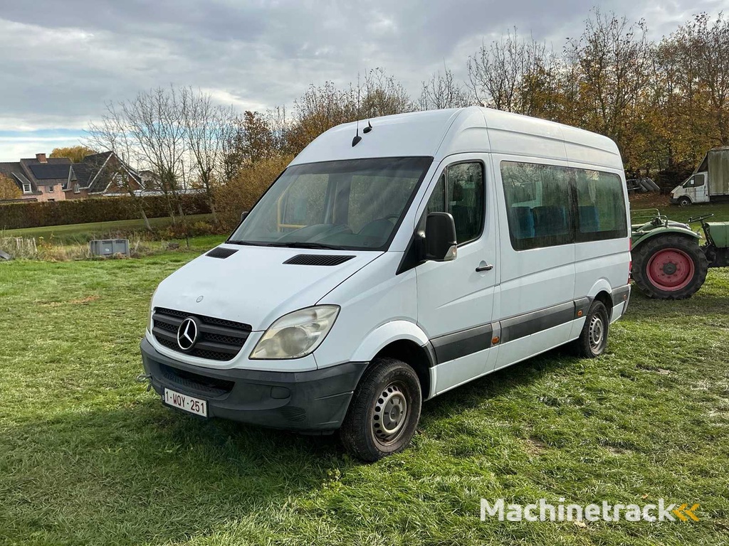 Mercedes-Benz 311CDI Minibus