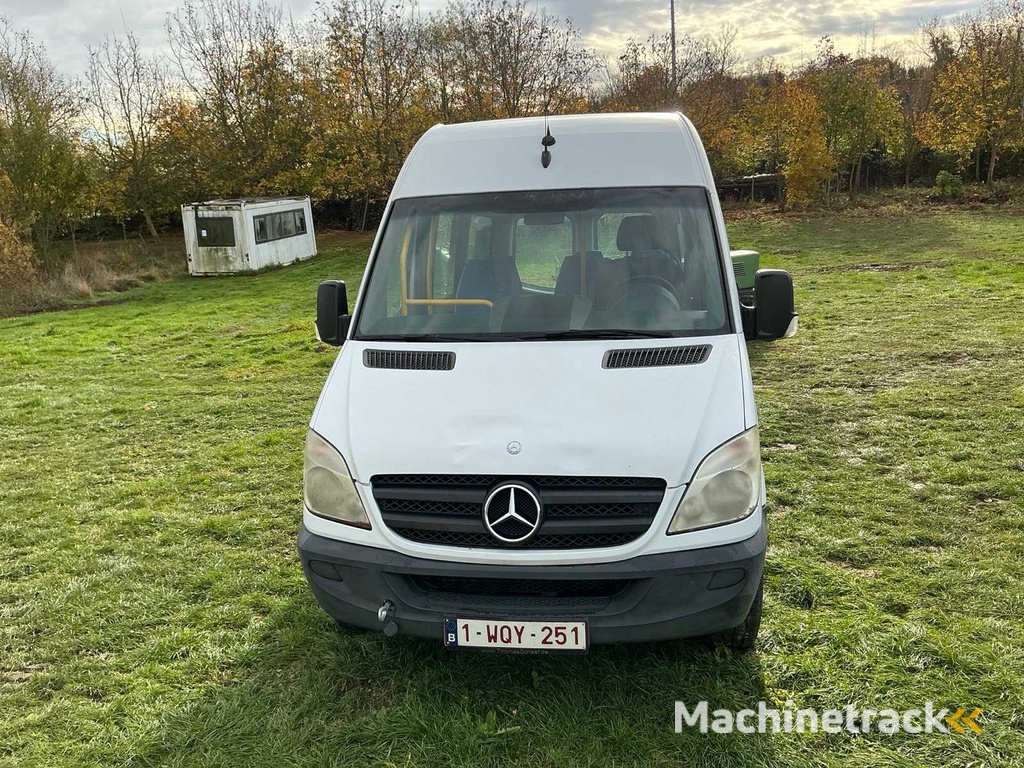 Mercedes-Benz 311CDI Minibus
