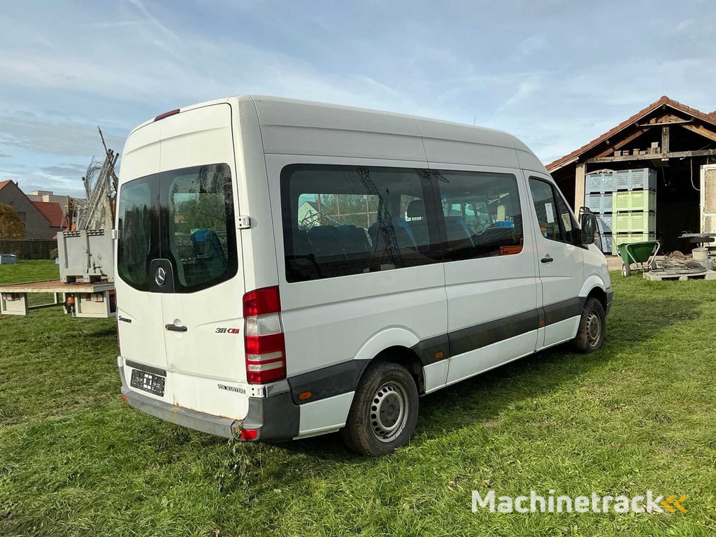 Mercedes-Benz 311CDI Minibus