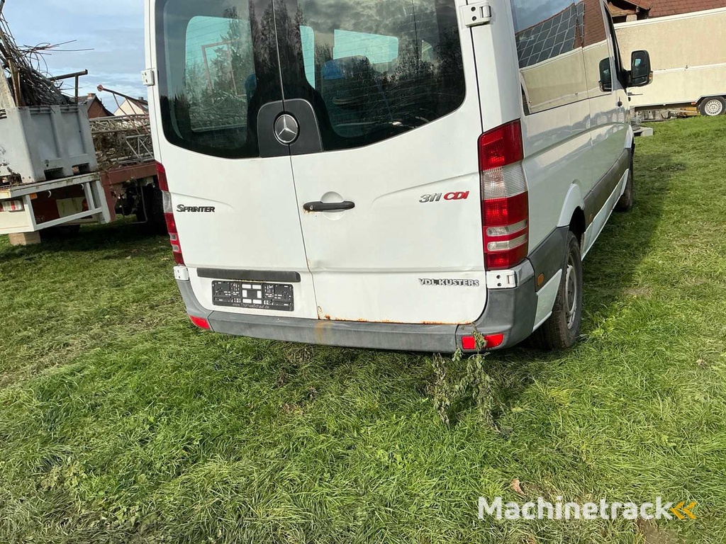 Mercedes-Benz 311CDI Minibus