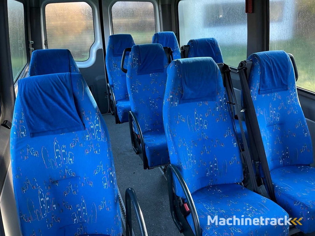 Mercedes-Benz 311CDI Minibus