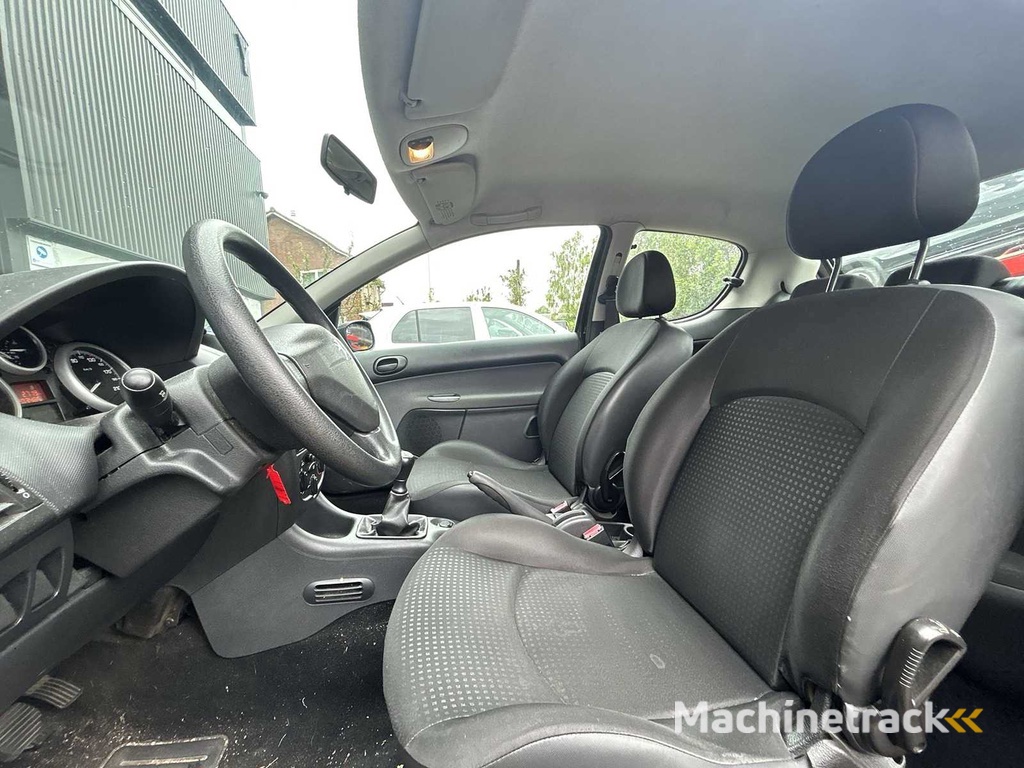 Peugeot 206 + 1.1 XR | HF-622-R