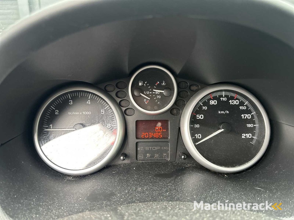 Peugeot 206 + 1.1 XR | HF-622-R