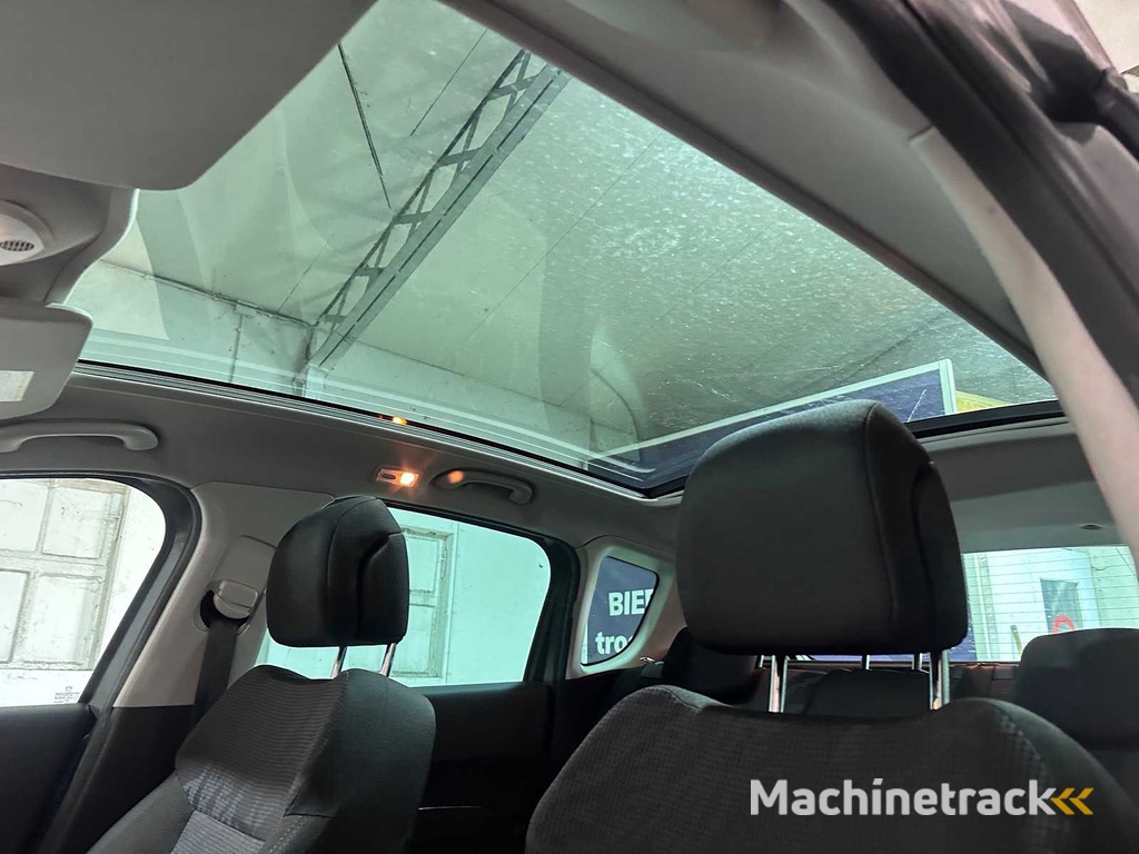 Peugeot - 3008 - 1.6 VTi Première - 35-JPR-1