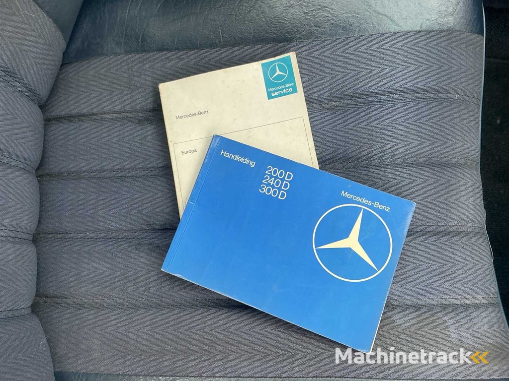 1980 - Mercedes-benz - 300D - Passenger car