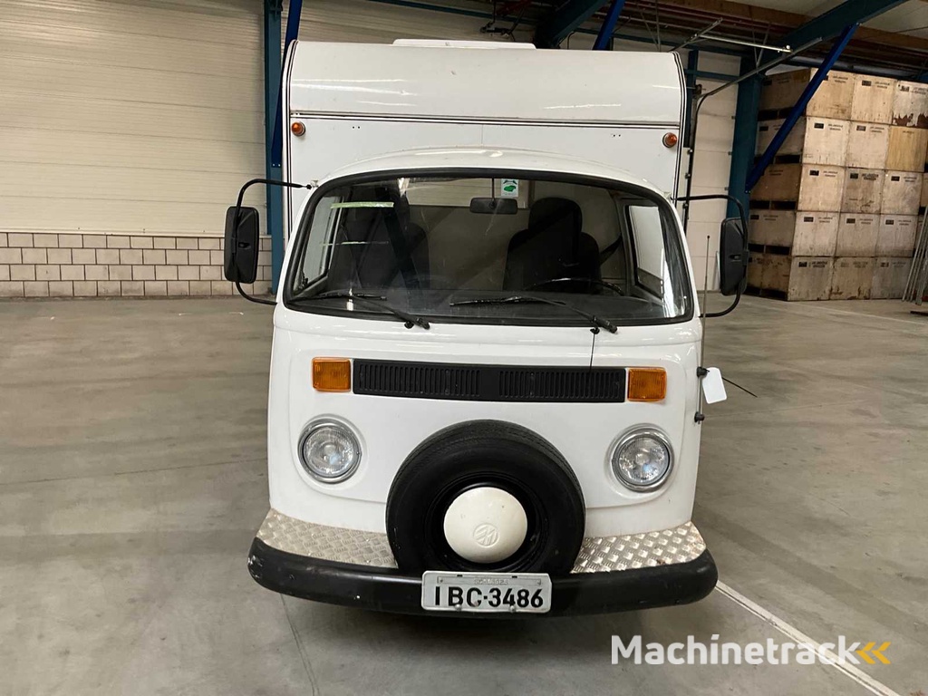 1977 Volkswagen T2 Camper