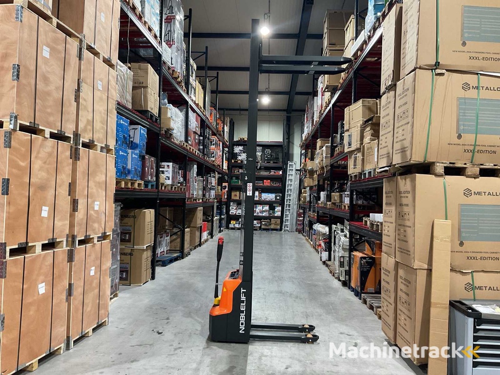 2025 - Noblelift 5748 Stapelaar