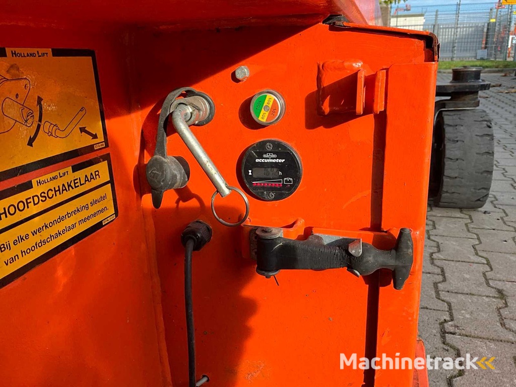 2014 Holland Lift HL-11816 Hoogwerker