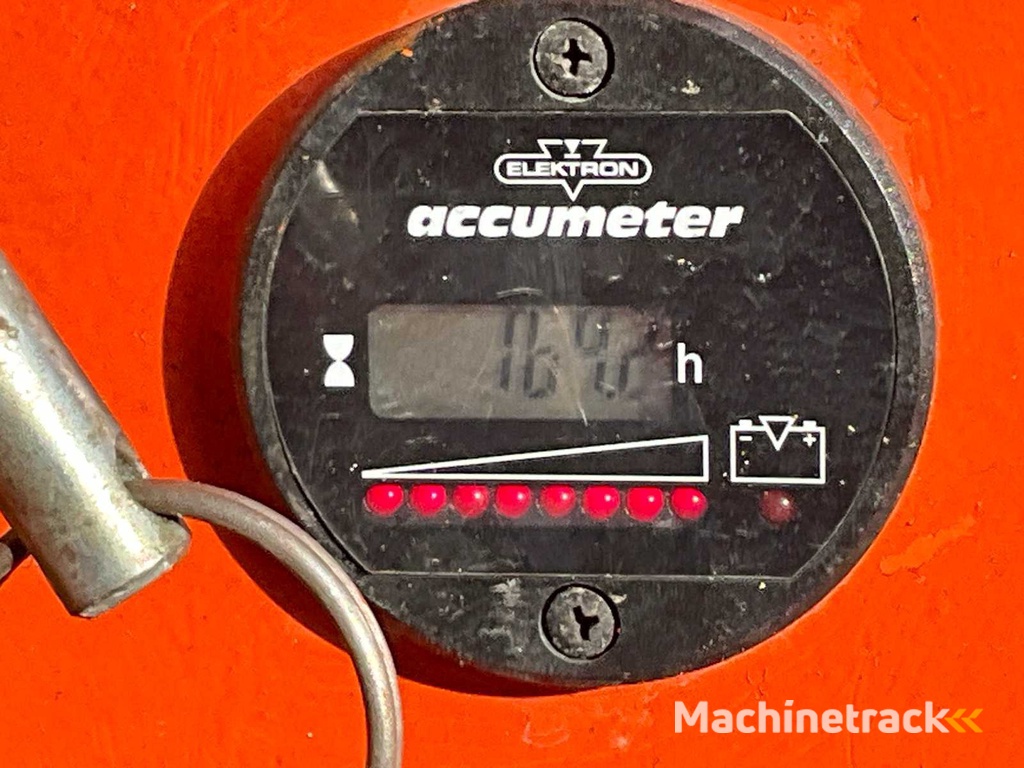 2014 Holland Lift HL-11816 Hoogwerker