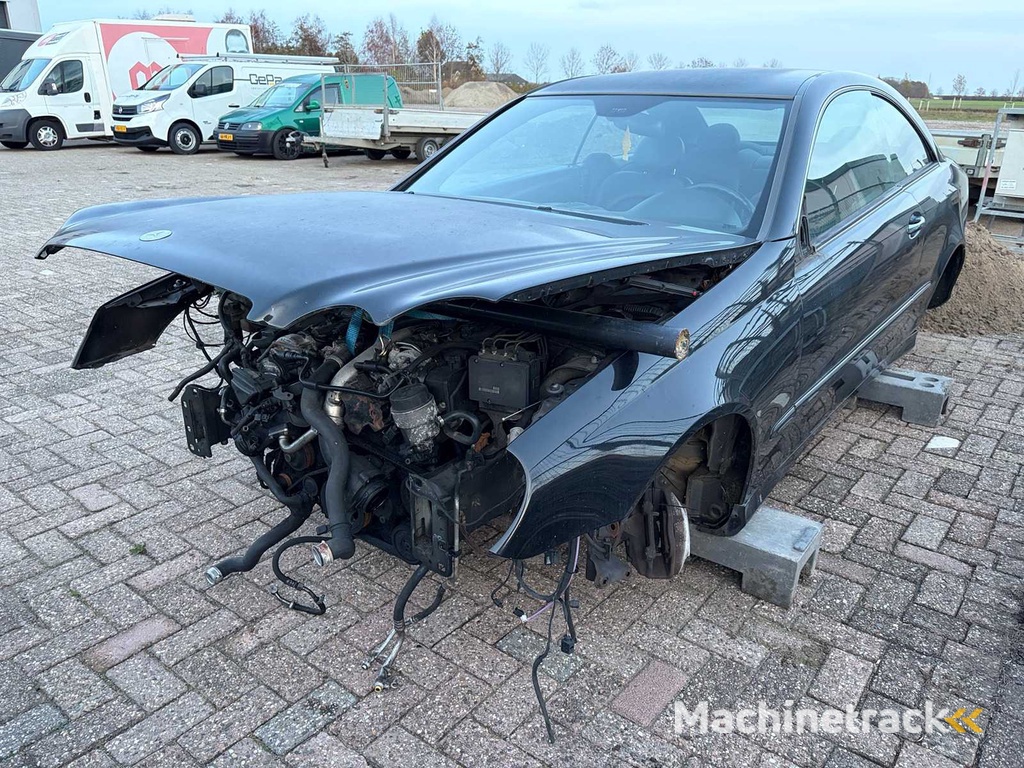 Mercedes-Benz - CLK-class Coupé - 320 CDI Avantgarde - DAMAGE
