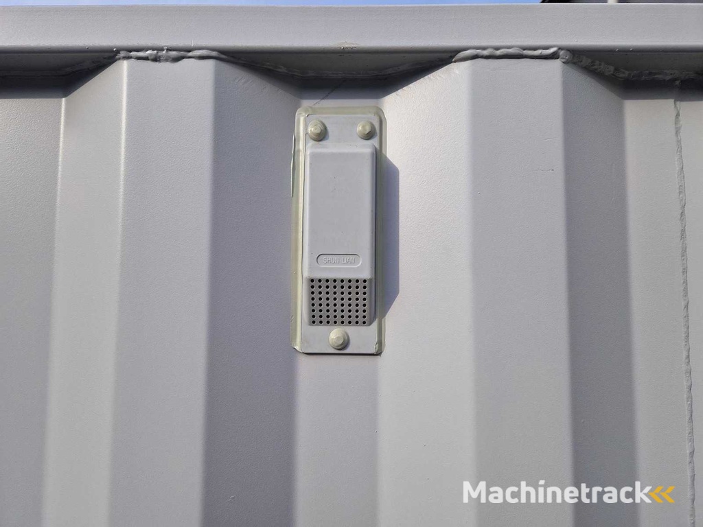 LYPU - 2025 - 9ft - container met zijdeur en zijraam