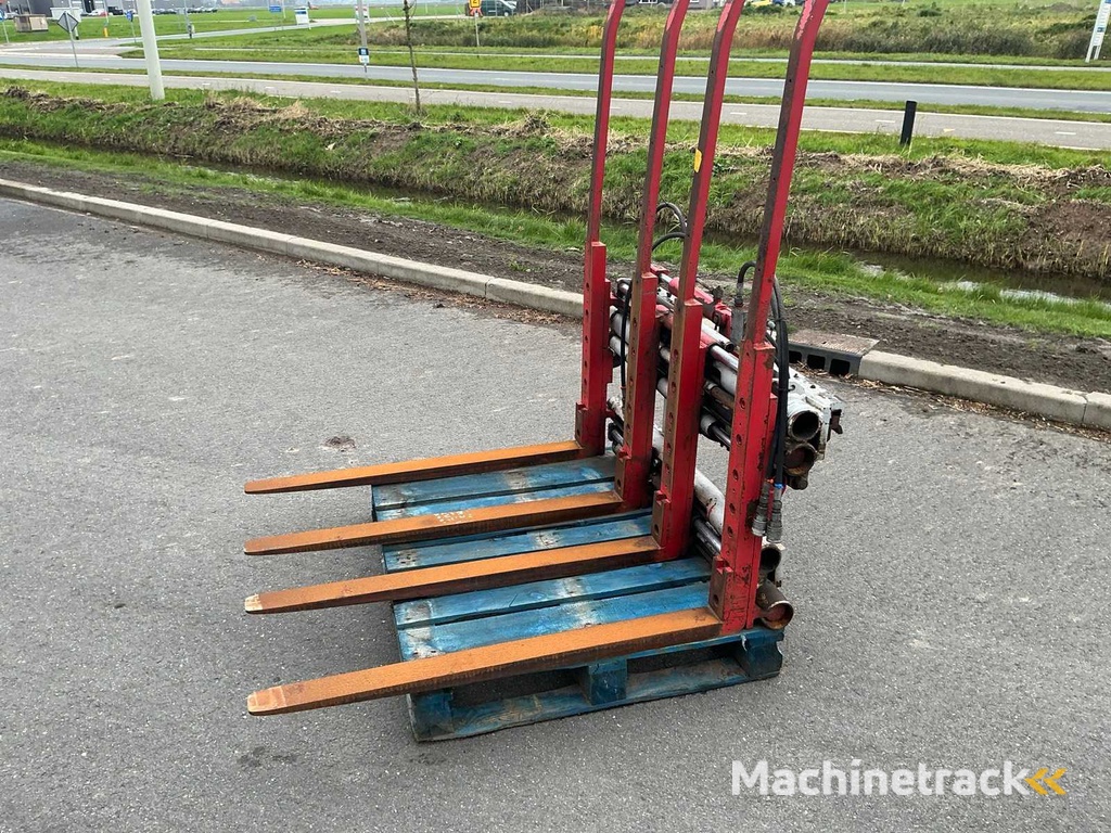 Durwen Double Picker Pallet Storyteller with 4 Spoons