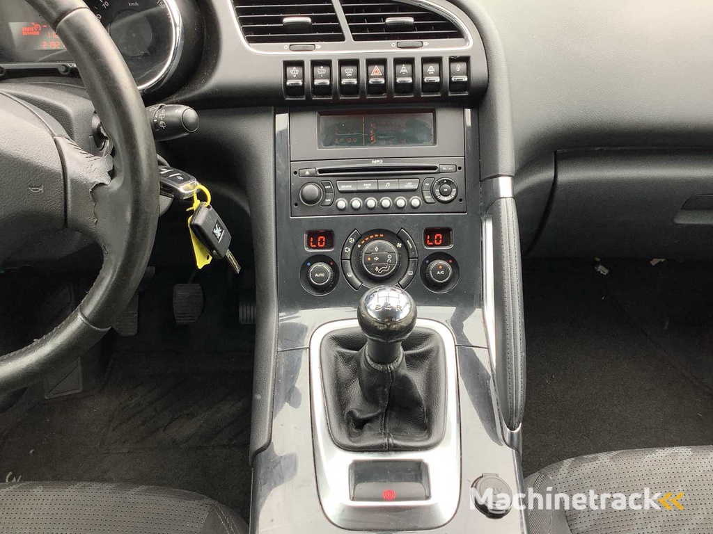 2009 - Peugeot - 3008 - 1.6 VTi Première - Personenauto